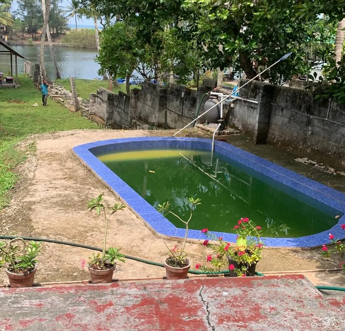 Kappil Oasis Inn Varkala